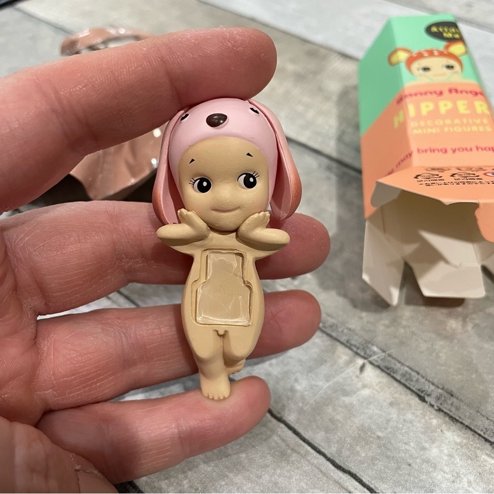 Sonny Angel Hipper Lop Ear Rabbit minifigure Collectable attach me animal